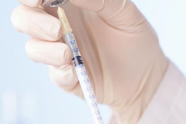 WUMed | Eksperci: w czasie pandemii nie należy odwlekać szczepień ochronnych